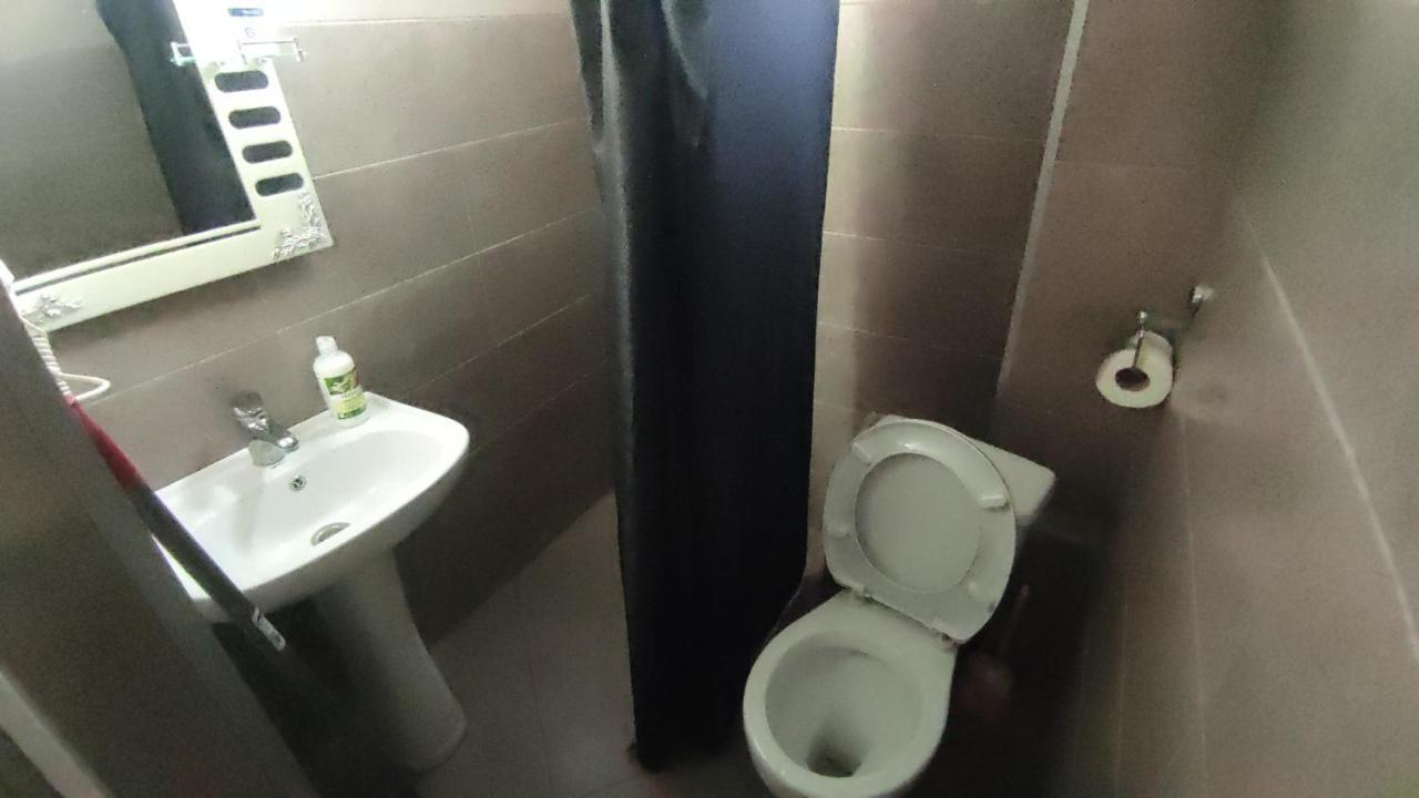 Femily Hotel In Batumi Mareti Str 2 Eksteriør bilde