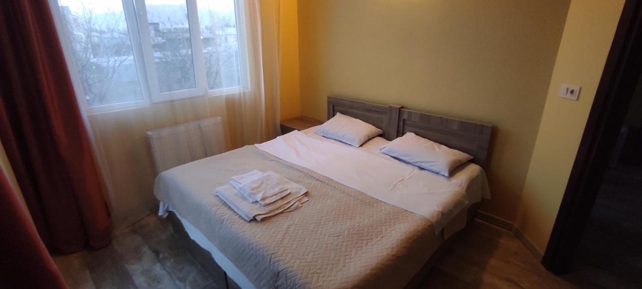 Femily Hotel In Batumi Mareti Str 2 Eksteriør bilde