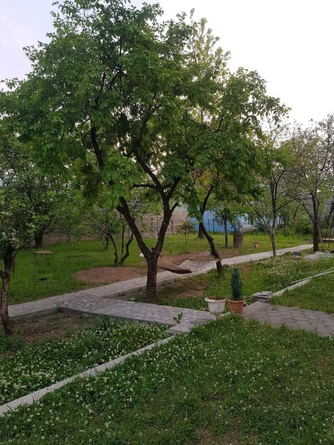 Femily Hotel In Batumi Mareti Str 2 Eksteriør bilde
