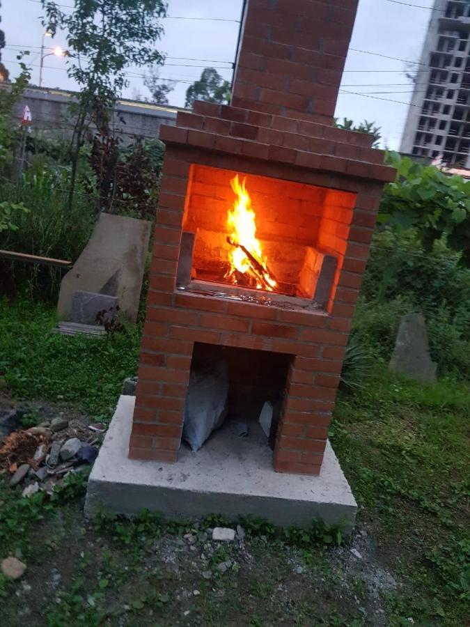 Femily Hotel In Batumi Mareti Str 2 Eksteriør bilde