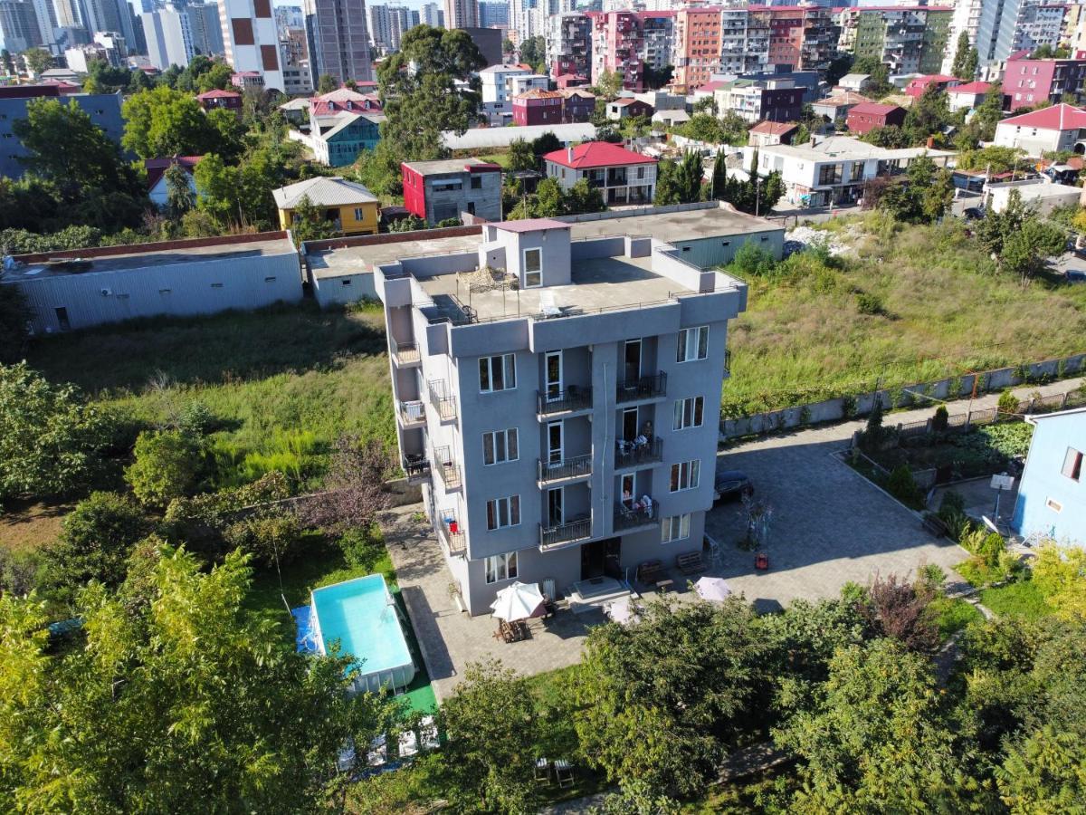 Femily Hotel In Batumi Mareti Str 2 Eksteriør bilde
