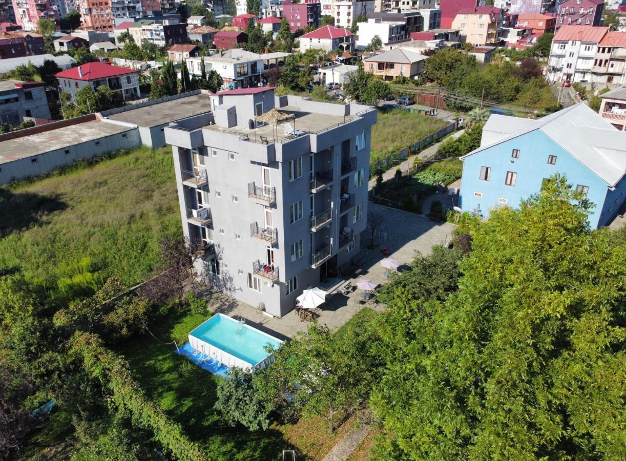 Femily Hotel In Batumi Mareti Str 2 Eksteriør bilde