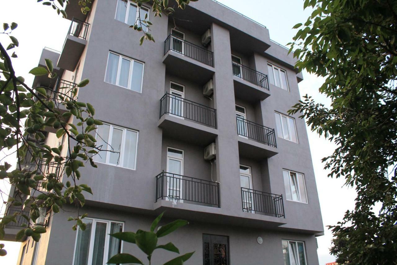 Femily Hotel In Batumi Mareti Str 2 Eksteriør bilde