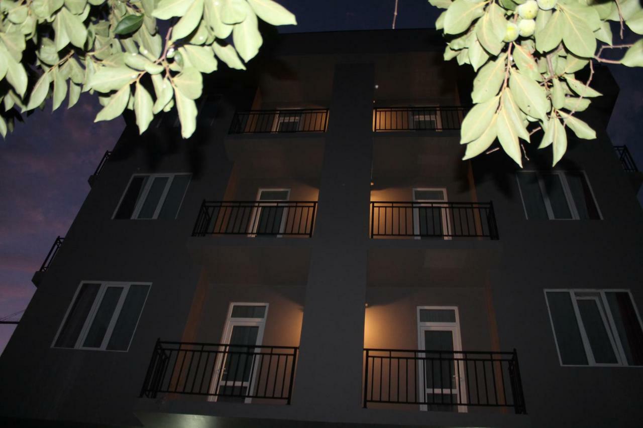 Femily Hotel In Batumi Mareti Str 2 Eksteriør bilde